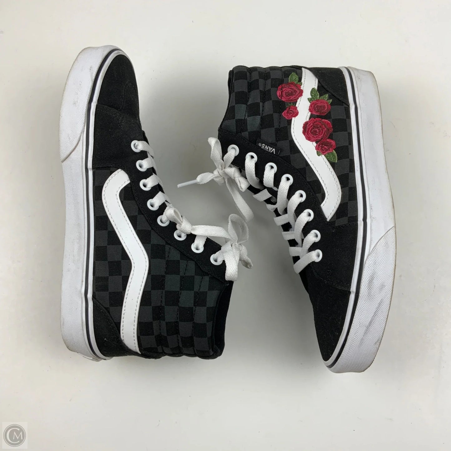 Shoes Sneakers By Vans In Black & White, Size: 8.5