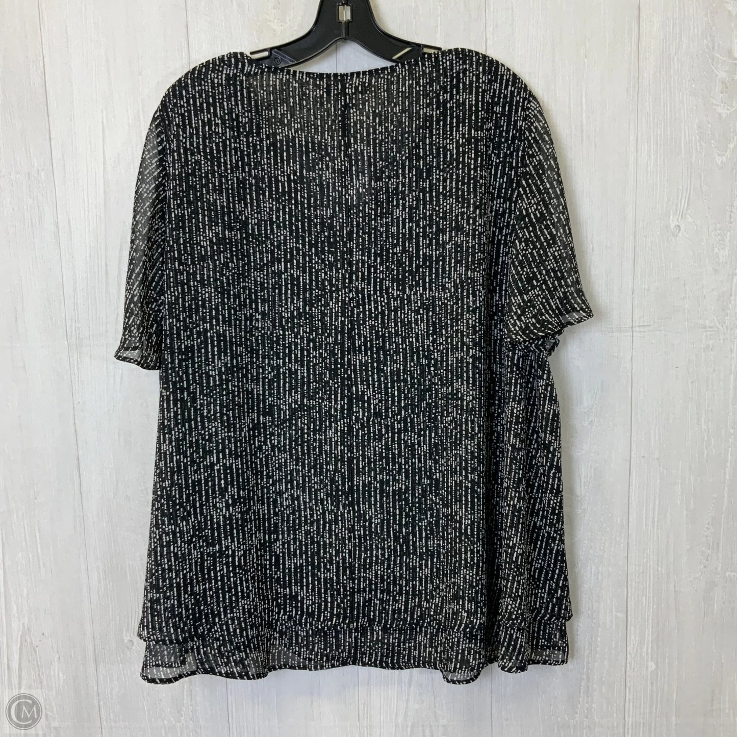 Top Short Sleeve By Lane Bryant In Black & White, Size: 3x
