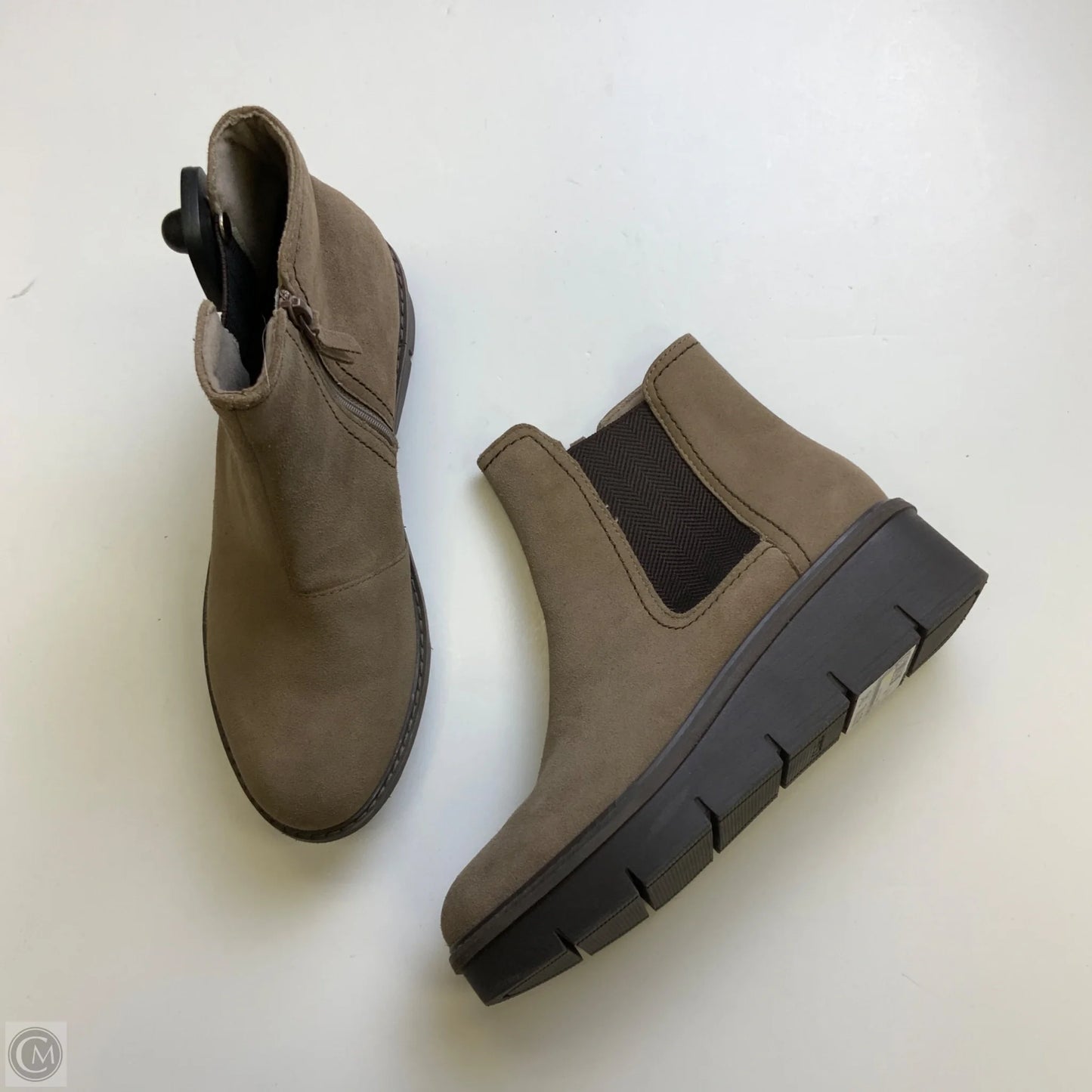 Boots Ankle Flats By Clarks In Taupe, Size: 9.5