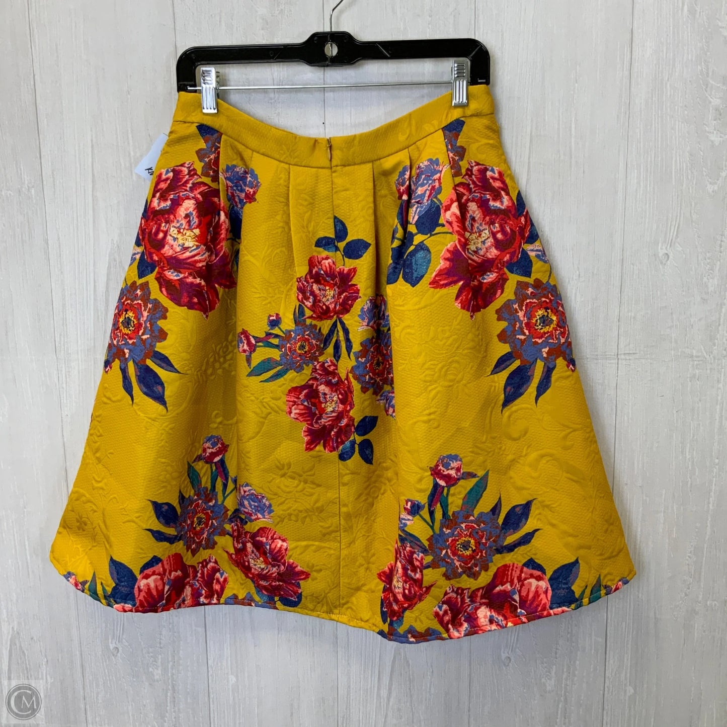 Skirt Midi By Clothes Mentor In Yellow, Size: L
