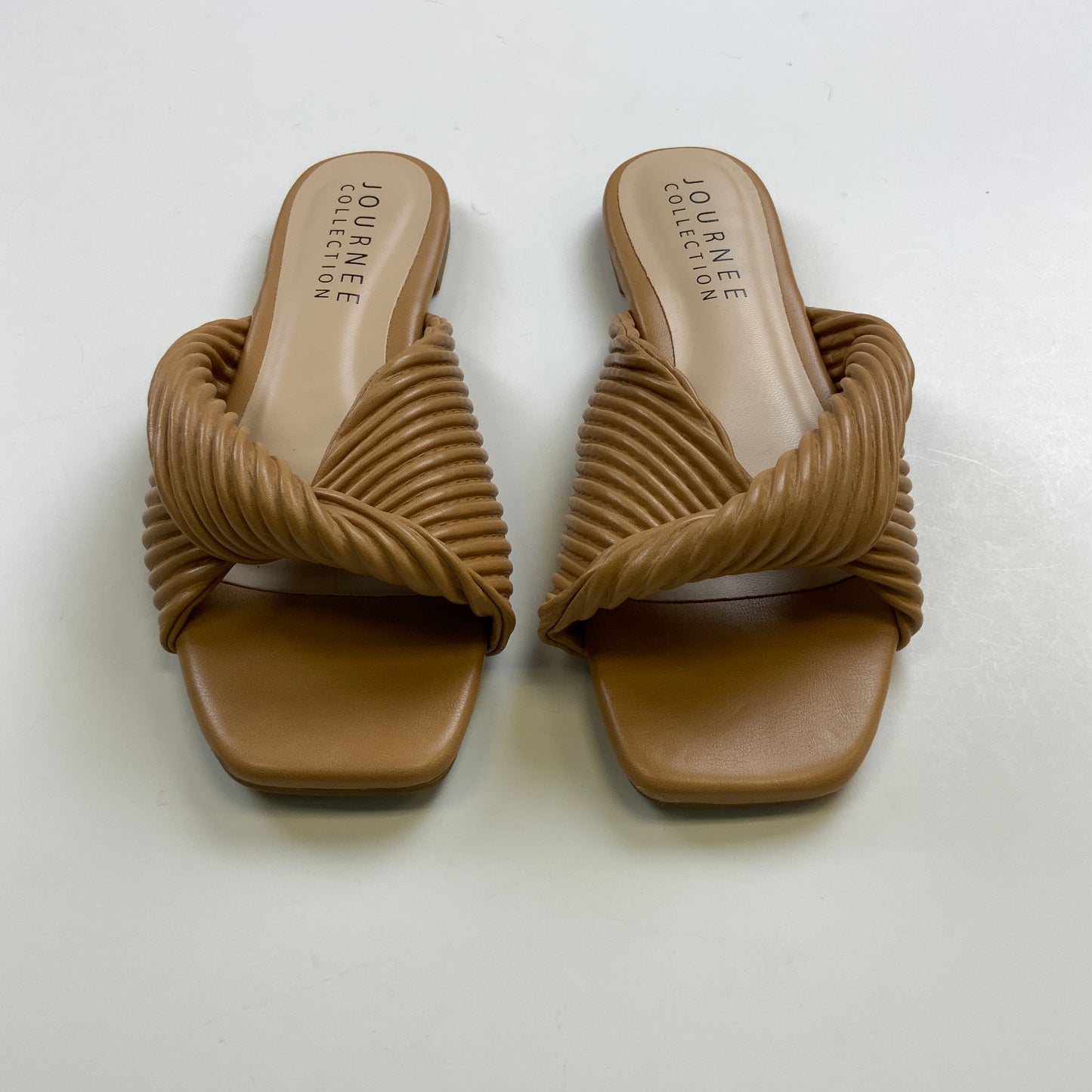 Tan Sandals Flats Journee, Size 5.5