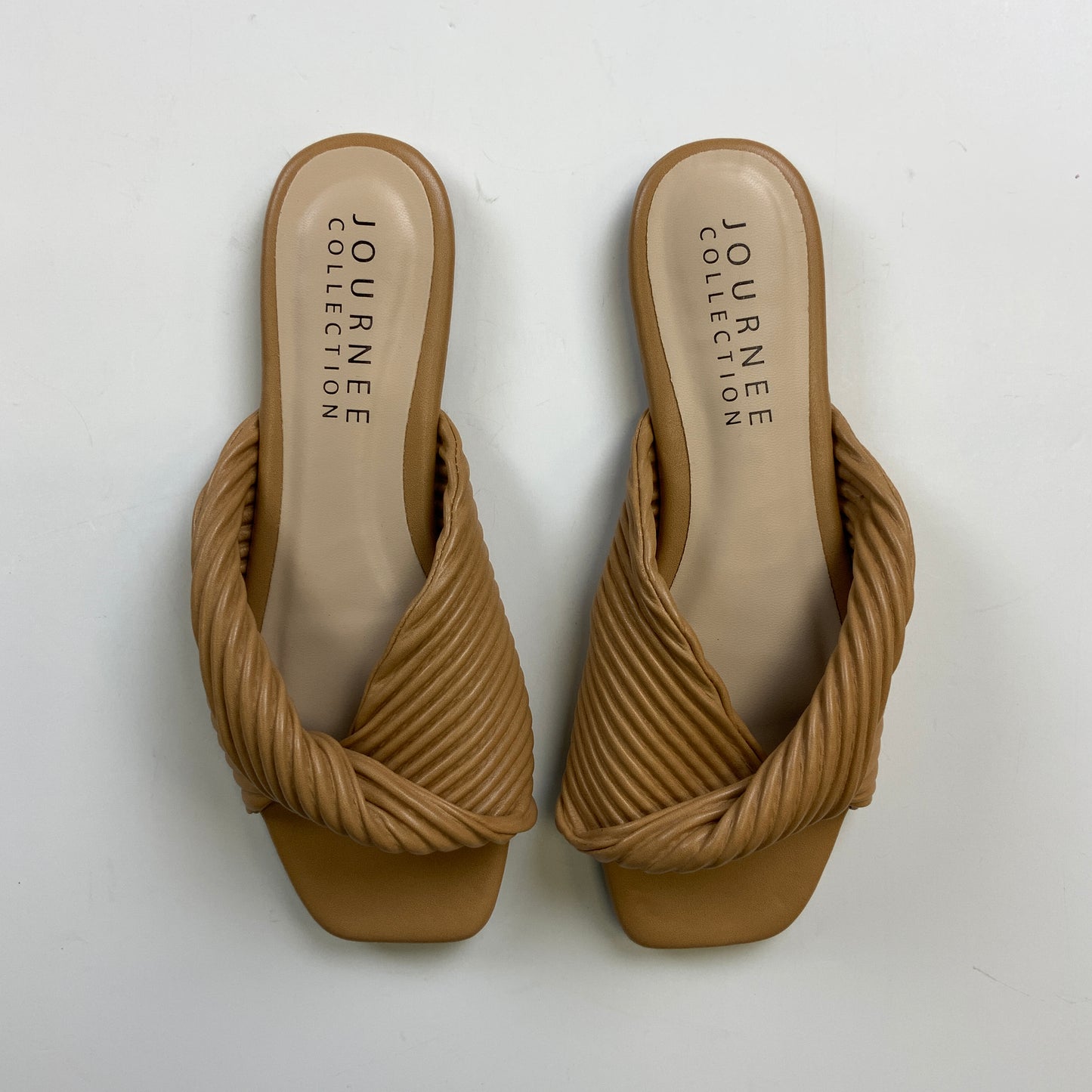 Tan Sandals Flats Journee, Size 5.5