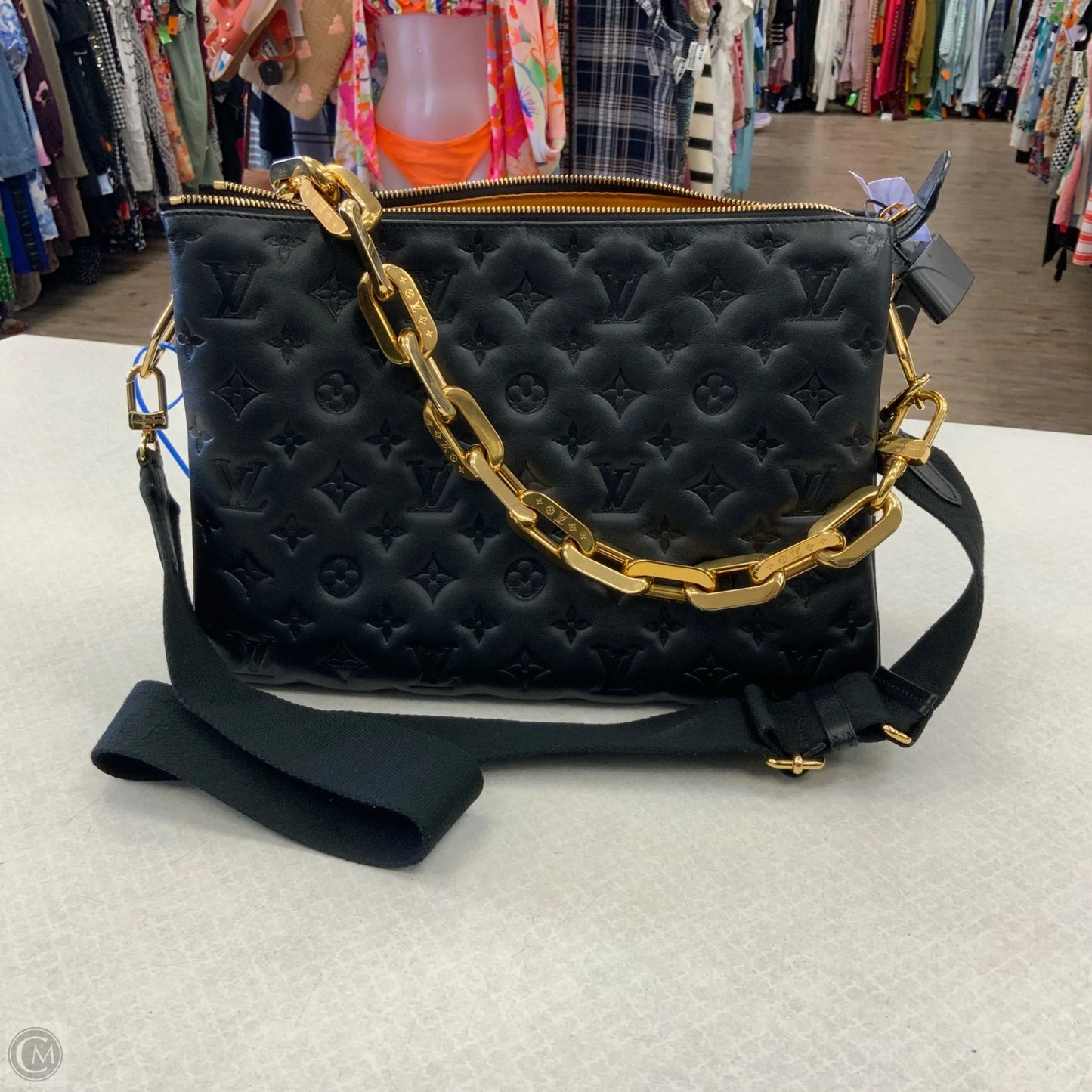 Handbag Luxury Designer By Louis Vuitton, Size: Large