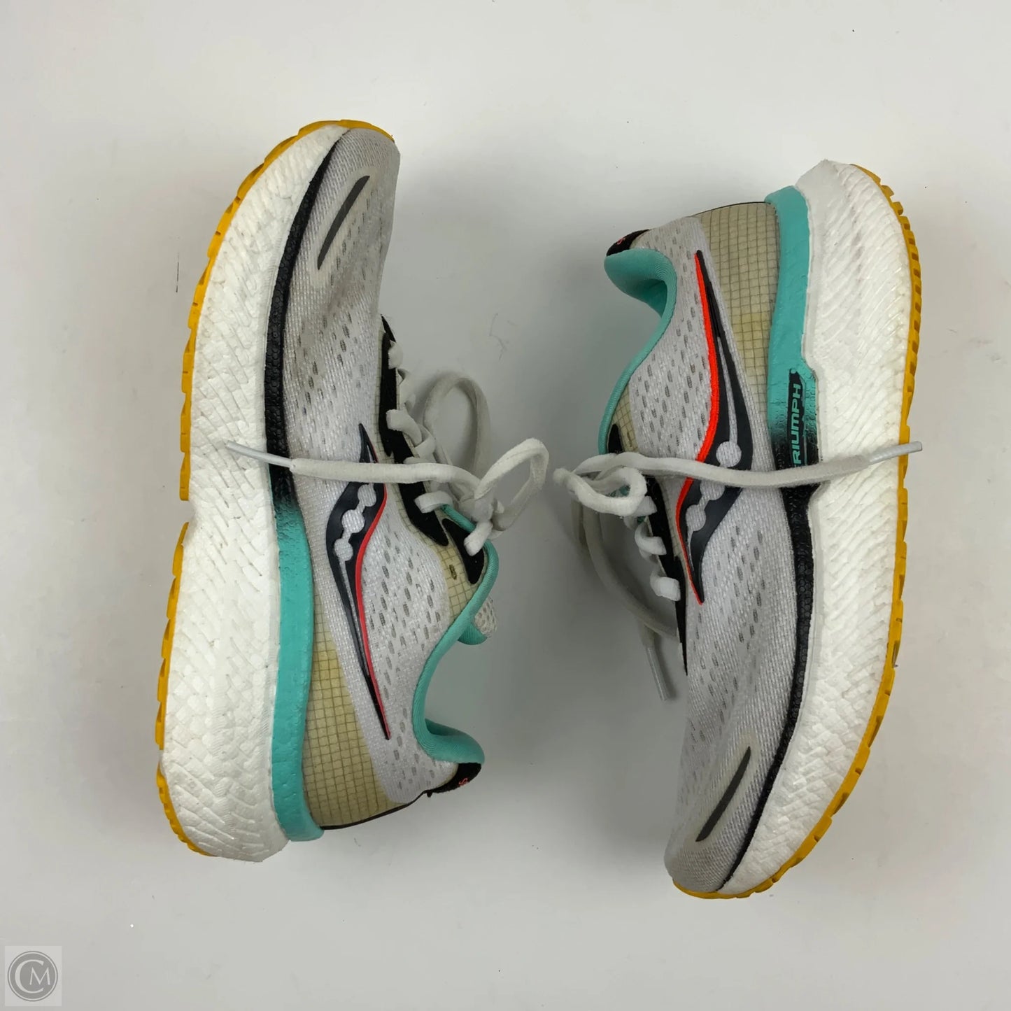 Shoes Athletic By Saucony In White, Size: 5