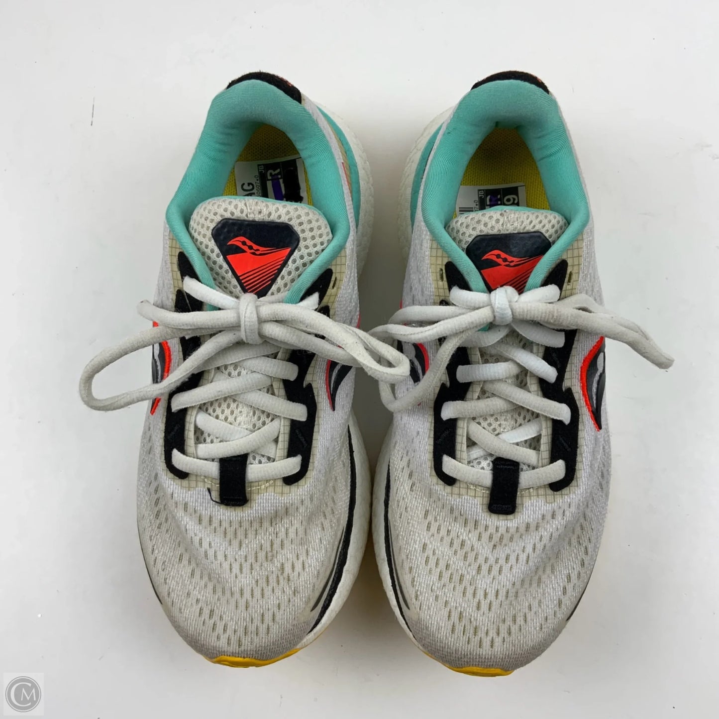Shoes Athletic By Saucony In White, Size: 5