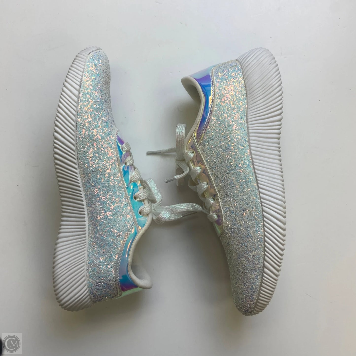 Shoes Sneakers By Clothes Mentor In White, Size: 10