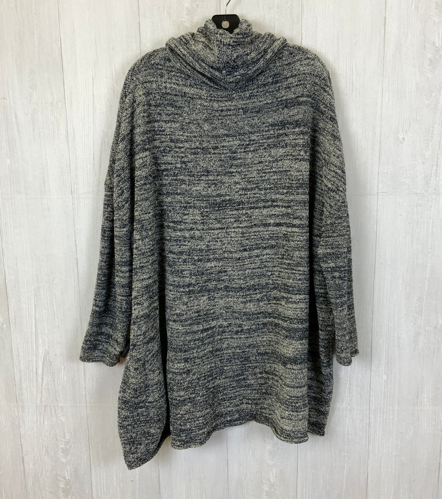 Sweater By Barefoot Dreams In Blue & Grey, Size: Osfm