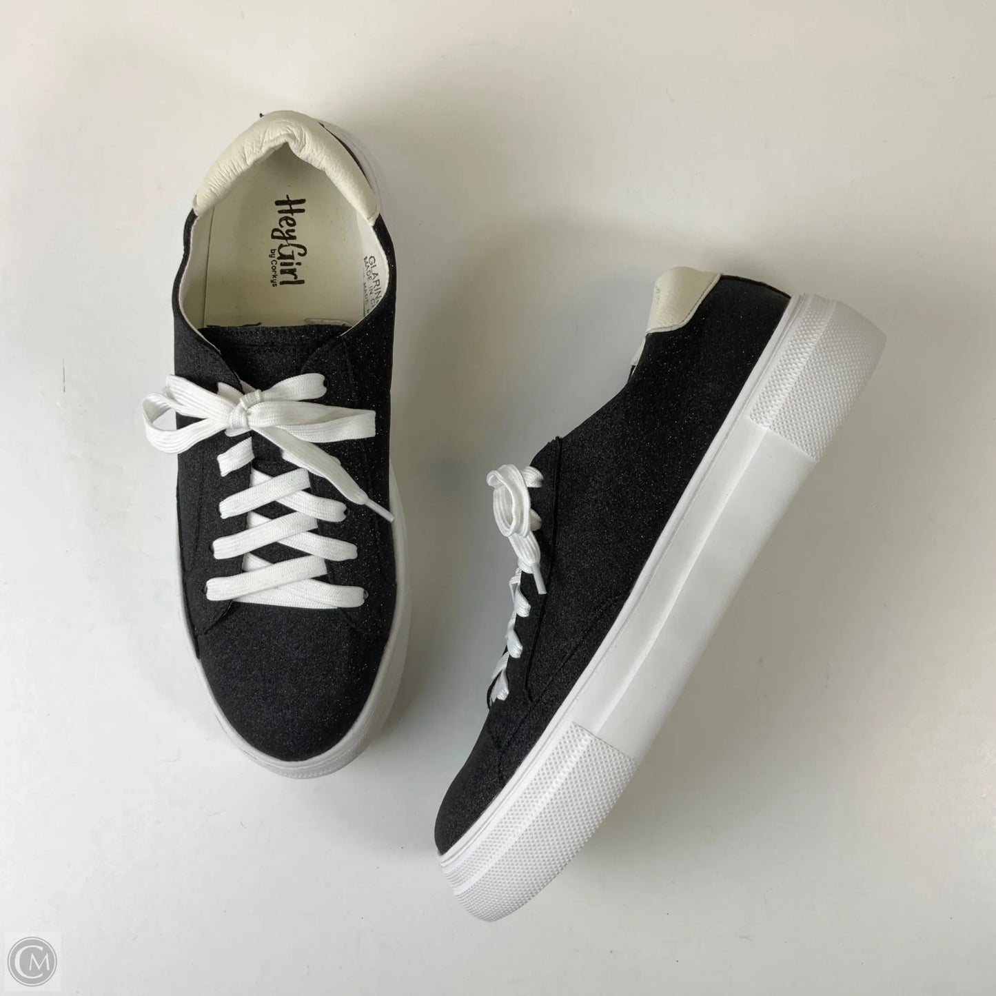 Shoes Sneakers By Clothes Mentor In Black, Size: 10