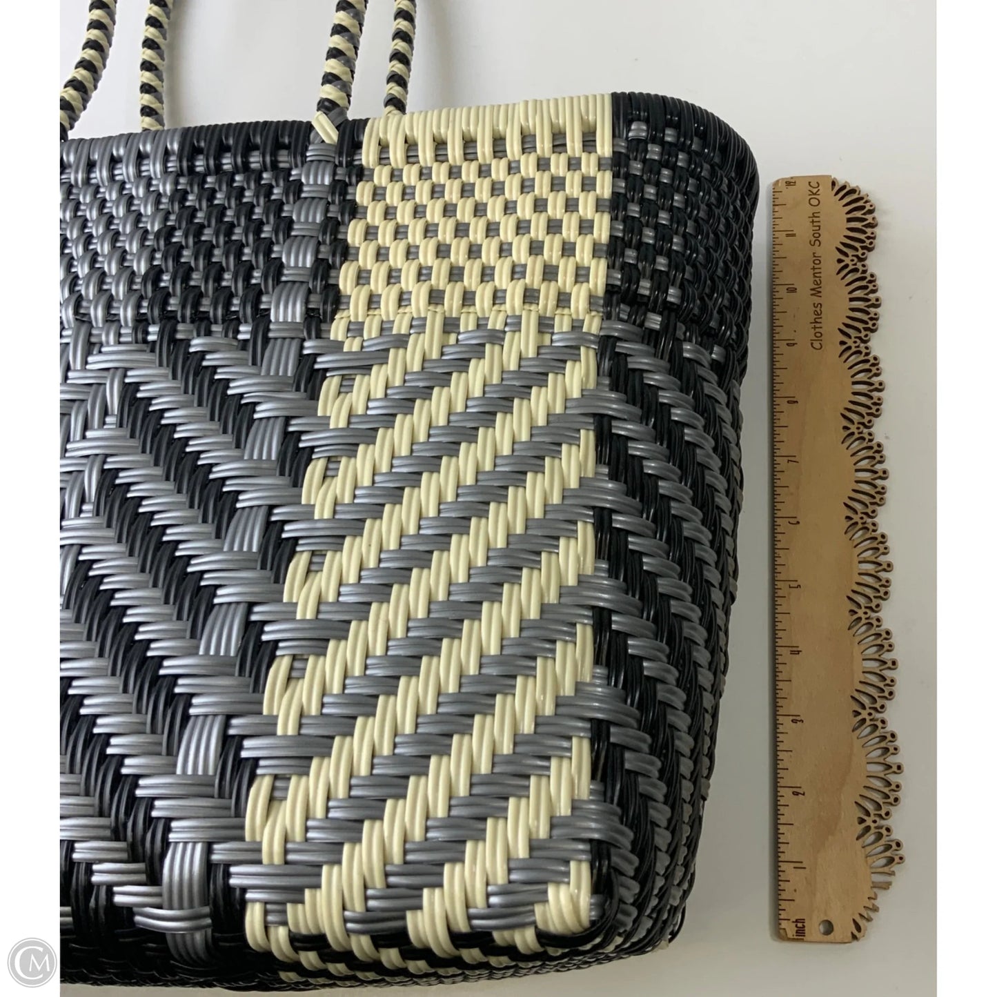Handbag By Clothes Mentor, Size: Large