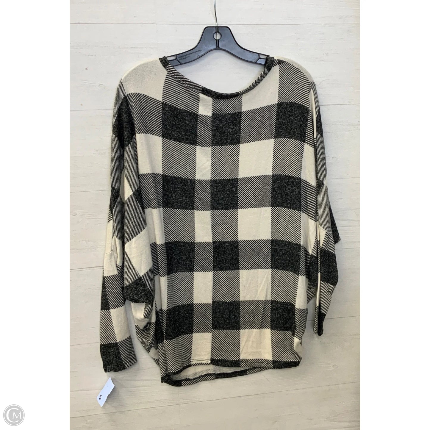 Top Long Sleeve By Maurices In Plaid Pattern, Size: M