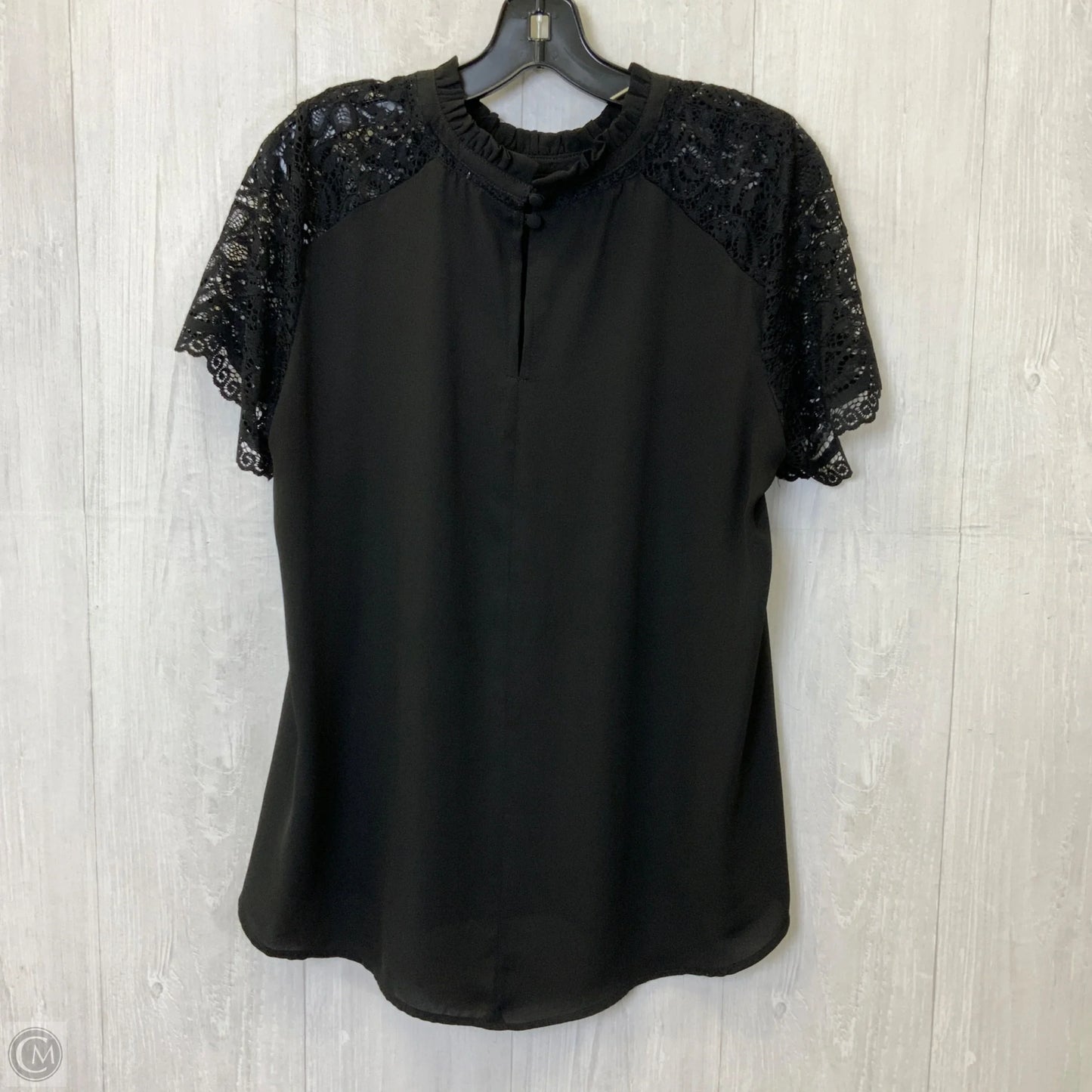 Blouse Short Sleeve By Torrid In Black, Size: M