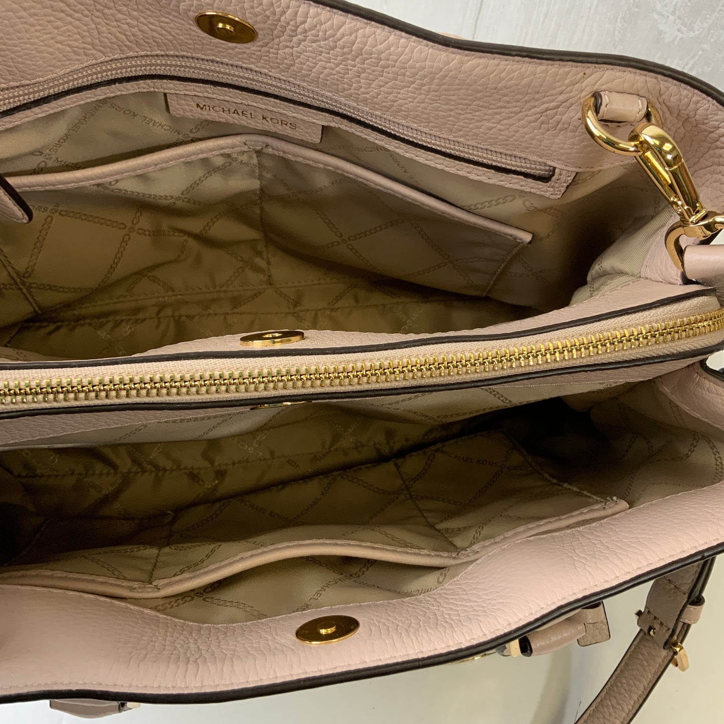 Handbag Designer By Michael Kors In Brown & Pink, Size:Large