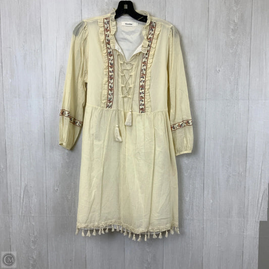 Dress Casual Short By Clothes Mentor In Cream, Size: Xs