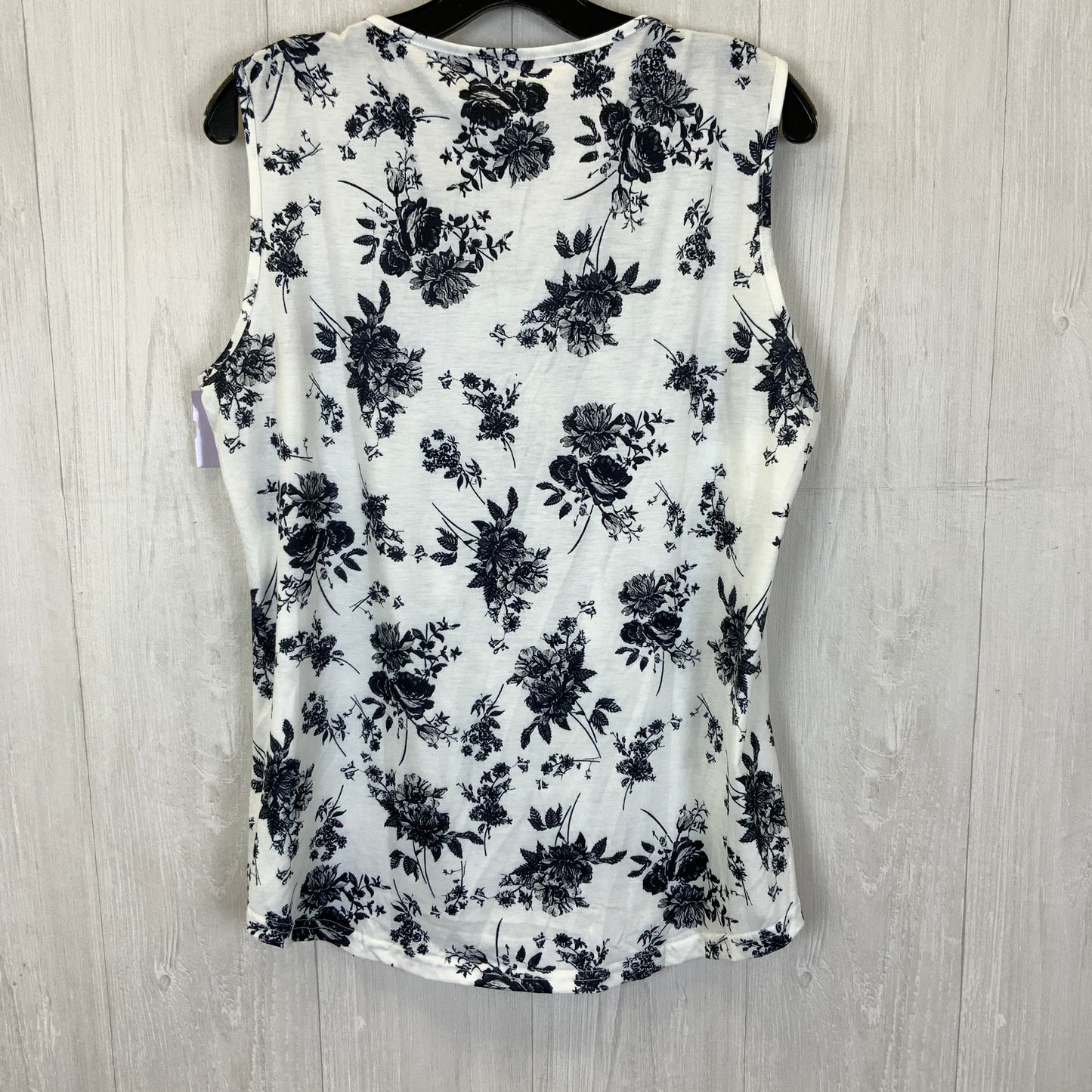 Black & White Tank Top Clothes Mentor, Size Xl