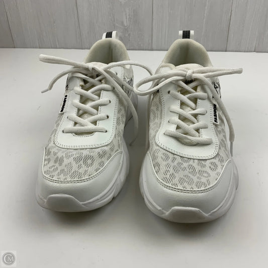 Shoes Athletic By Clothes Mentor In White, Size: 9