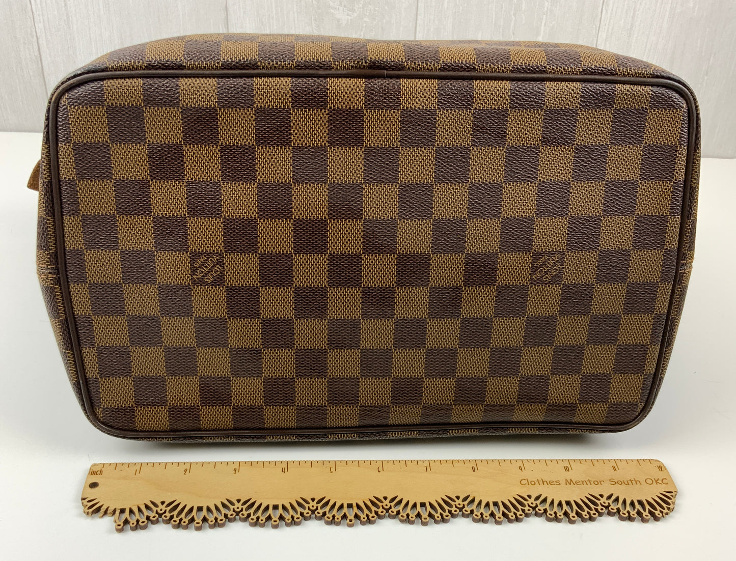 Handbag Luxury Designer By Louis Vuitton, Size: Large