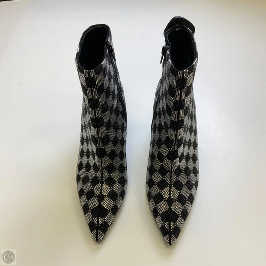 Boots Ankle Heels By Clothes Mentor In Black & Silver, Size: 9.5