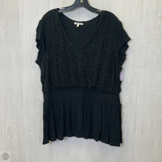Top Short Sleeve By Maurices In Black, Size: 2x