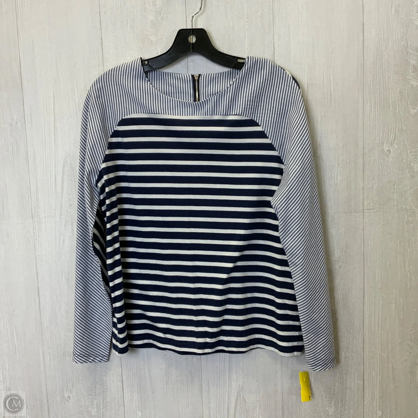 Top Long Sleeve By Vineyard Vines In Blue & White, Size: L