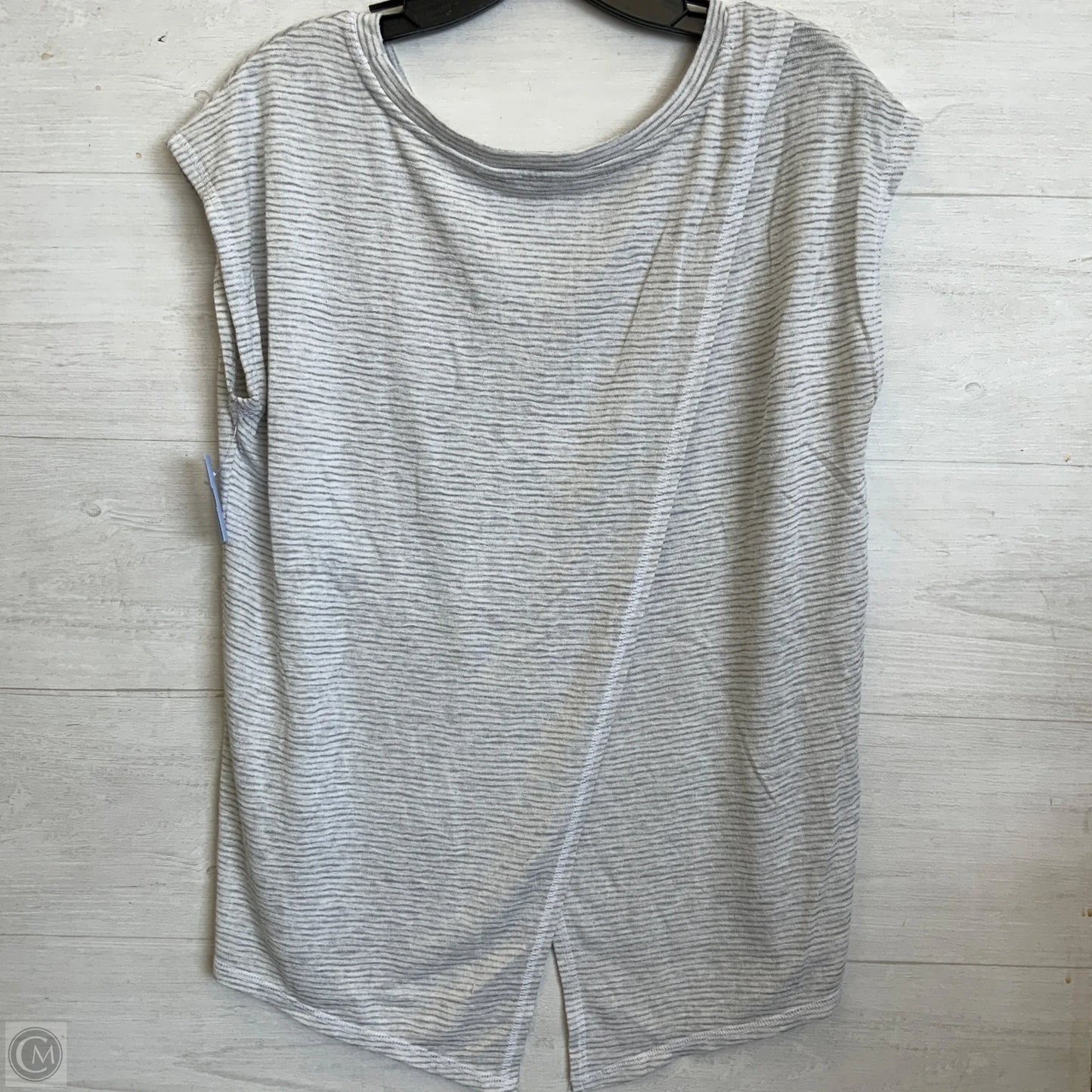 Athletic Top Short Sleeve By Athleta In Grey, Size: M