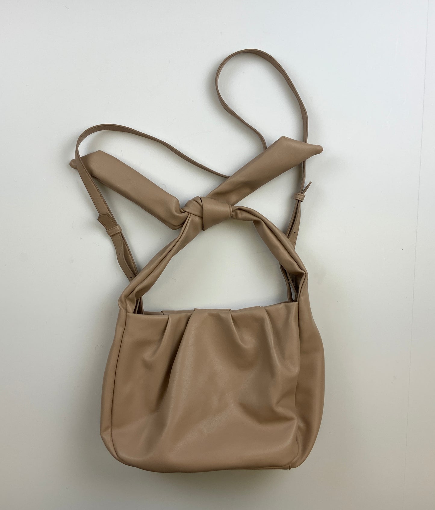 Handbag By Clothes Mentor, Size: Medium