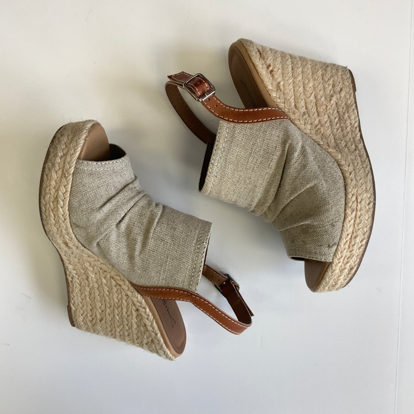 Beige Sandals Heels Wedge Clothes Mentor, Size 7.5