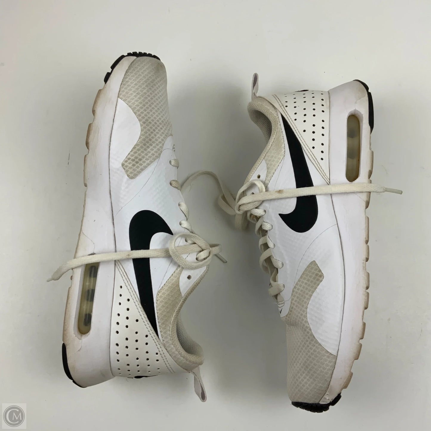Shoes Athletic By Nike In Cream, Size: 10