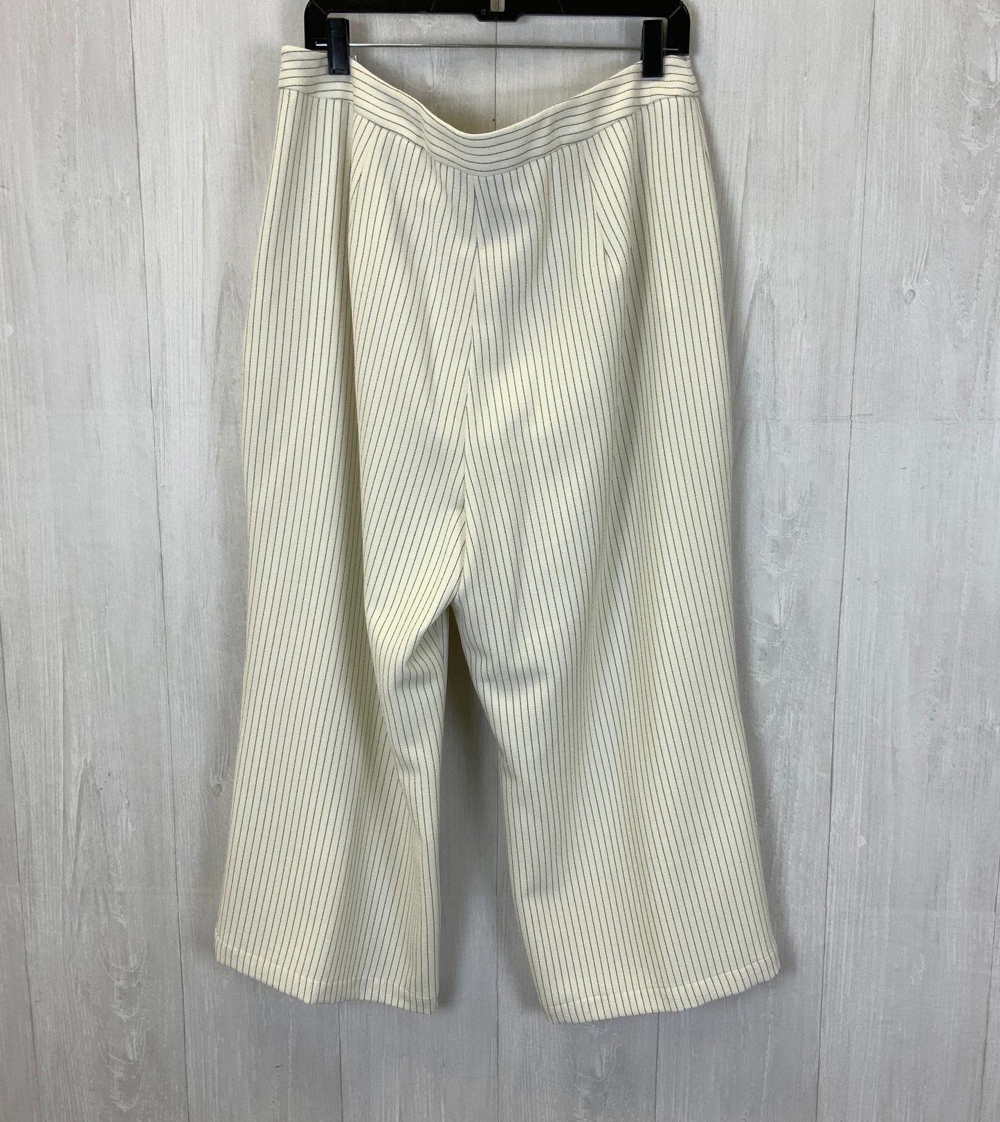 Pants Cropped By Alex Marie In White, Size: 18