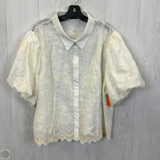 Top Short Sleeve By Clothes Mentor In Cream, Size: 4x