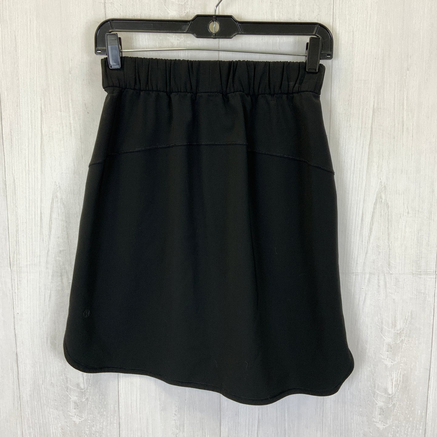 Athletic Skirt By Lululemon In Black, Size: 6