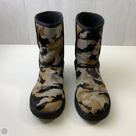 Boots Designer By Ugg In Camouflage Print, Size: 9