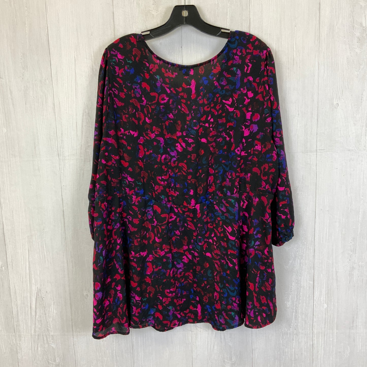 Top 3/4 Sleeve By Torrid In Black & Pink, Size:3X