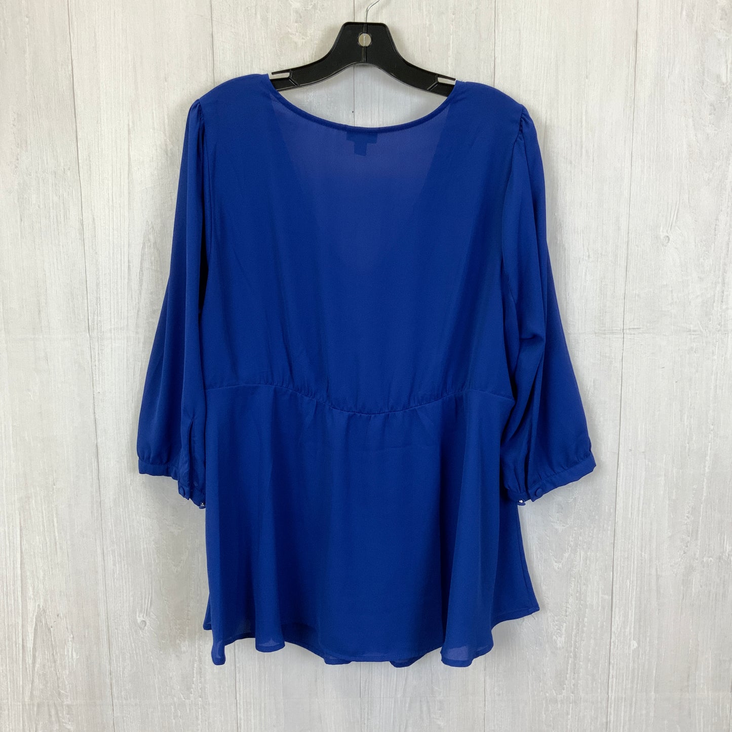 Top 3/4 Sleeve By Torrid In Blue, Size:1X