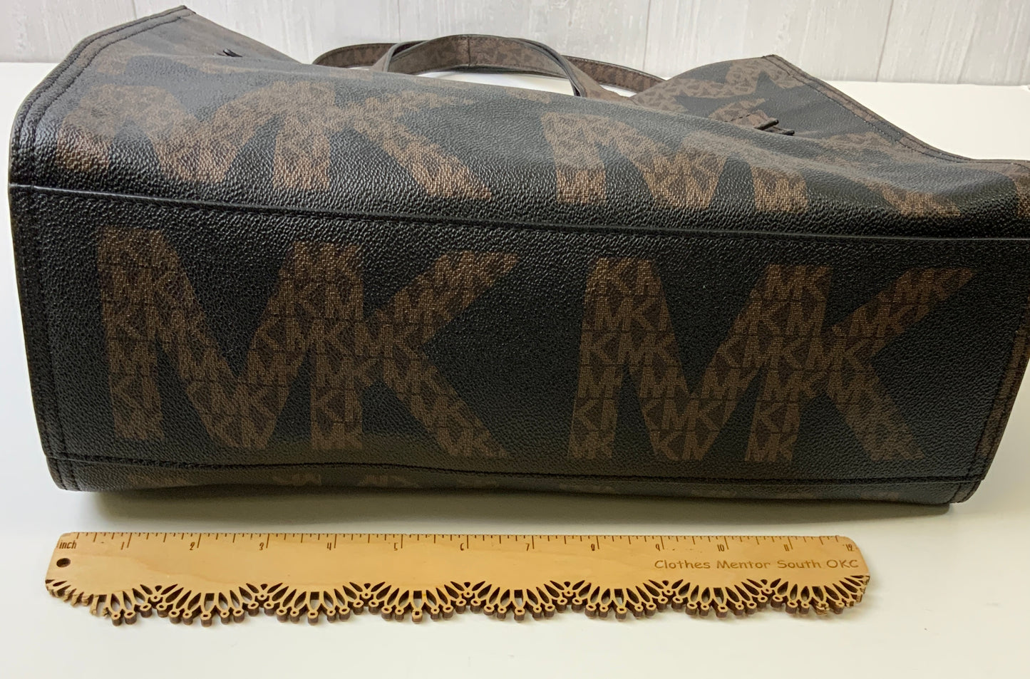 Crossbody Designer By Michael Kors In Brown, Size:Large