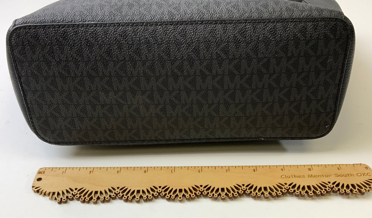 Handbag Designer By Michael Kors In Black & Grey, Size:Medium